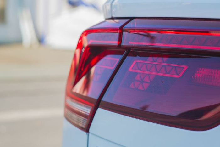 how to check tail lights and brake lights