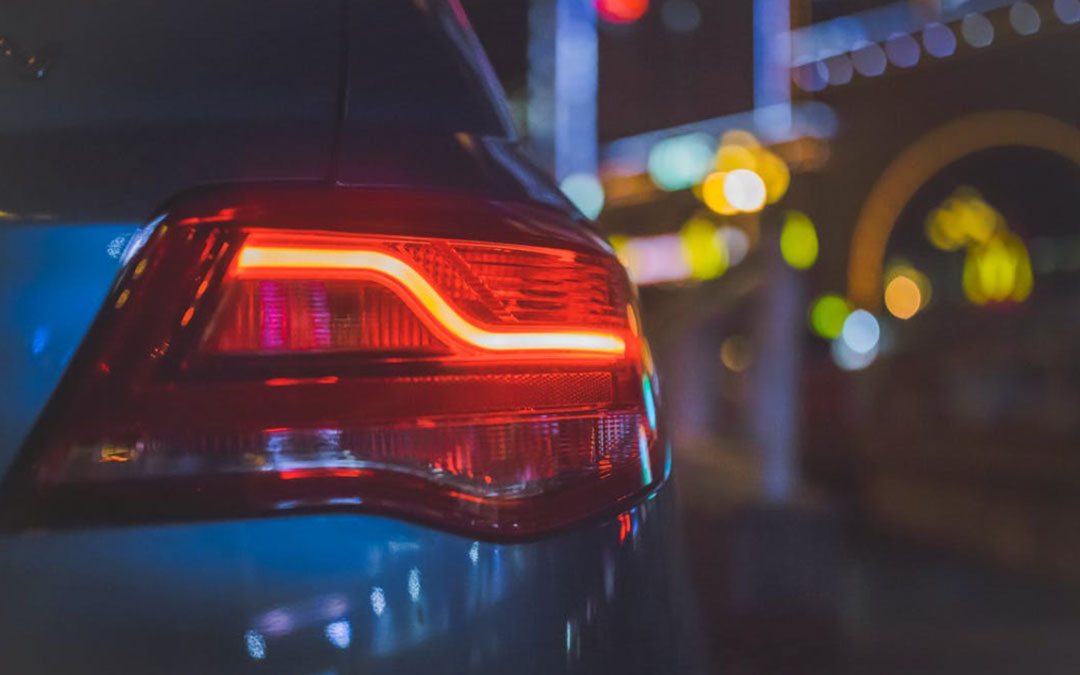 how to change a tail light bulb