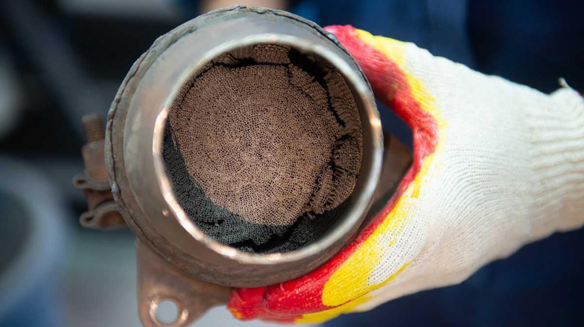 How to Clean Catalytic Converter？