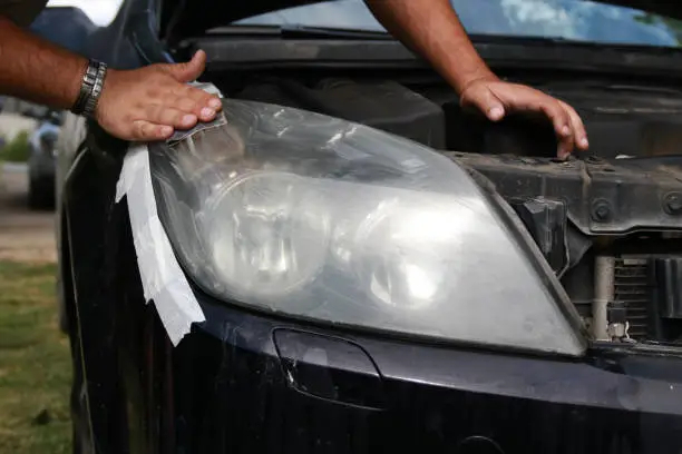 cloudy headlight that need polishing or replacement