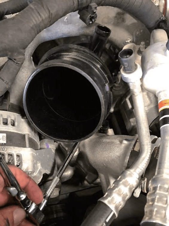Turbo intake horn bolt location