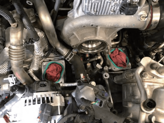 Short EGR hot side pipe heat shield