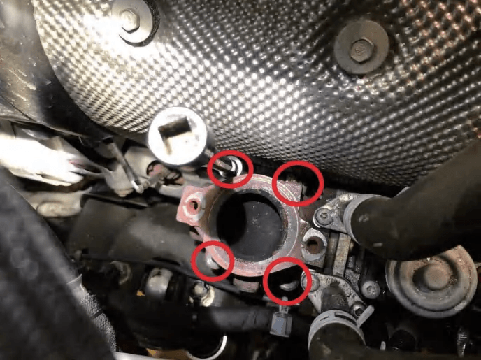 Lower EGR valve mounting points