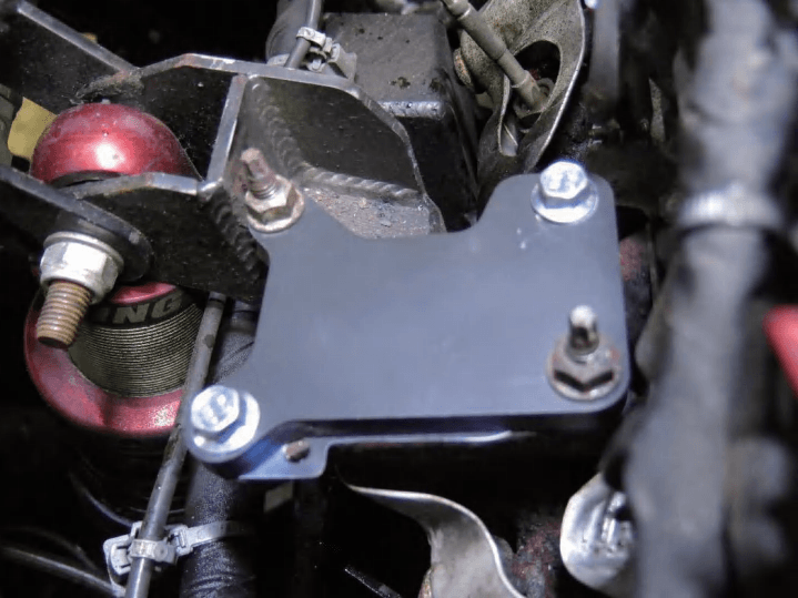 Exhaust manifold block-off plate installed