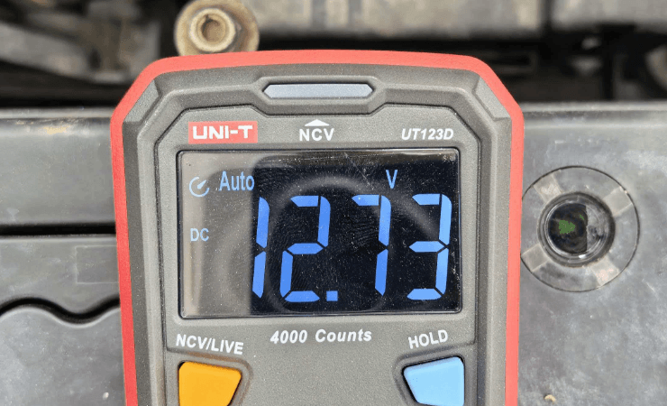 make sure the battery voltage is bigger than 12v